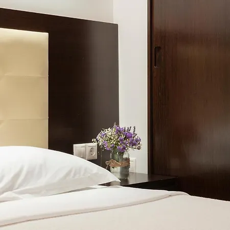 Отель Oceana 2*